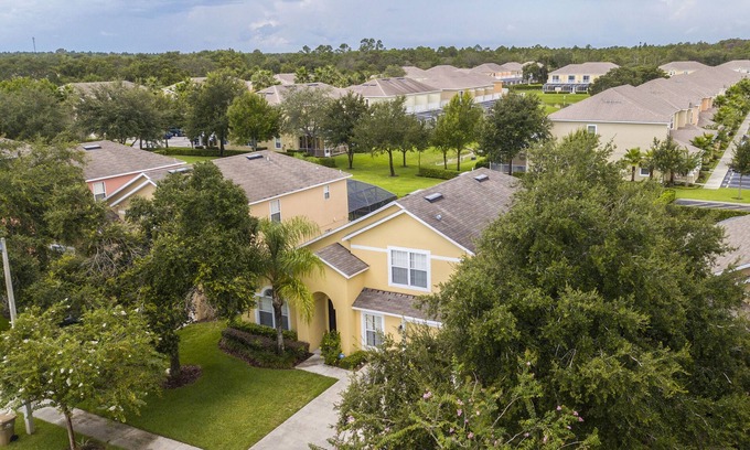 Silver Creek Villa | Escape to a Cozy 5-Bedroom Retreat with Pool and Ocean View