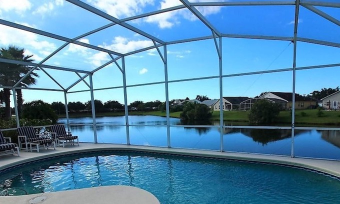 Lakeside Estates Villa | Enchanting Disney Orlando Lake 4 Bed Villa with Private Pool