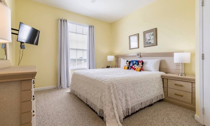 Windsor Palms Condo | Ideal Stay Near Disney, Universal & SeaWorld with Free Wi-Fi