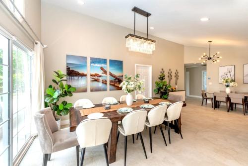 Sherwood Forest and Thistle Development House | Family-Friendly Disneyland Vineyard Villa with Game Room