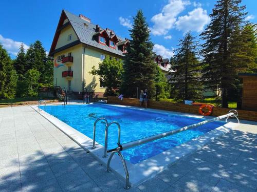 Korbielow Hotel | Relax at Ośrodek Wypoczynkowy Diuna Beskidy with Pool