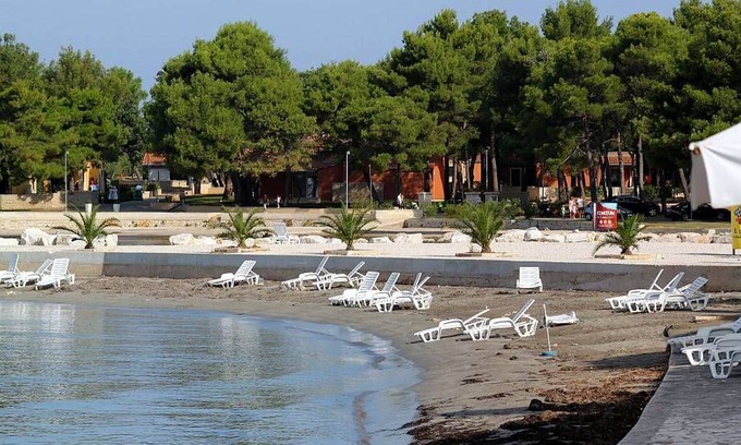 Umag Apartment | Beachside Retreat: Diva House in Umag with Ocean View