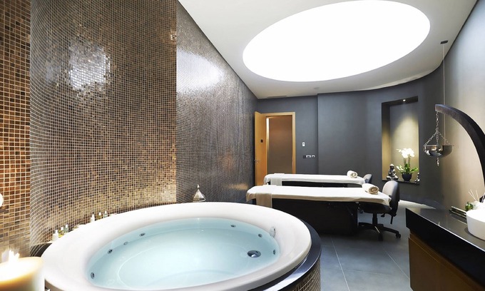 Seyhan Hotel | Elegant Divan Adana: Guest Rated 9.2 with Pool & Spa