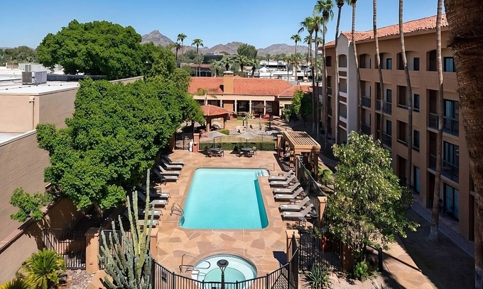 Camelback East Hotel | Discover Your Ideal Getaway with Outdoor Pool & Zen Garden