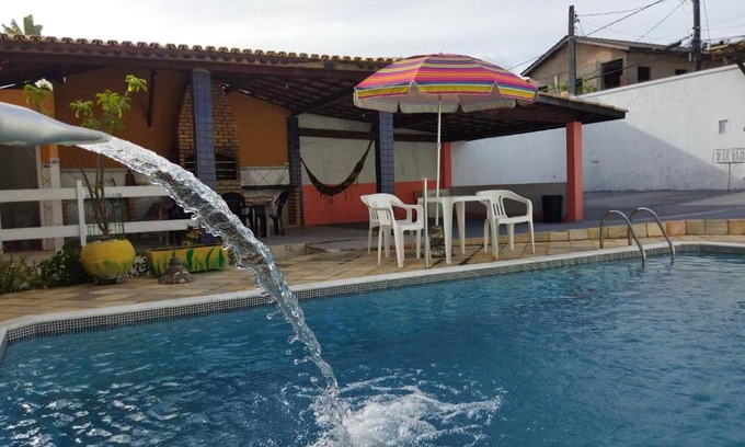 Ipitanga House | Exciting Getaway with Pool and BBQ at Praia de Ipitanga
