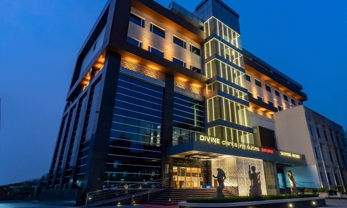 Kurukshetra Hotel | Exceptional Stays at Divine Clarks Inn Suites with Pool & Dining