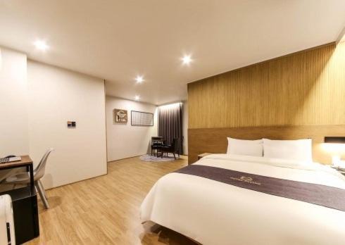 Dong-Gu Hotel | Family-Friendly Stays at Divine Hotel for Memorable Getaways