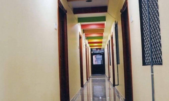 Hyderabad Resort | Cozy Divya Lodge with Breakfast & Family-Friendly Rooms