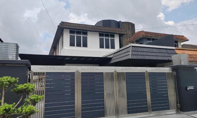 Taman Intan House | Spacious Ocean BB 5BR Home for Up to 18 Guests