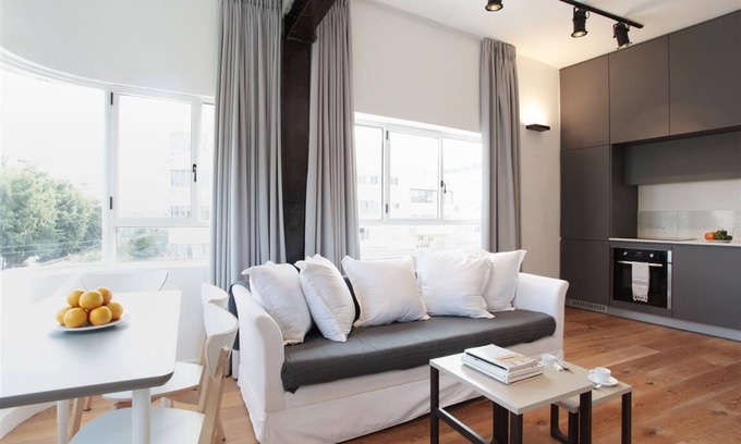 Old North Apartment | Modern 2-Room Dizengoff St Hotel Steps from the Beach