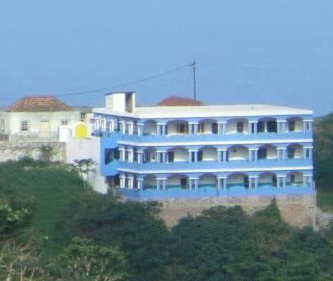 Nova Sintra Bed & Breakfast | Djabraba's Family Suite