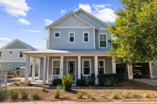 Grayton Beach House | Explore Unforgettable Moments at Do Grayt Things Hotel