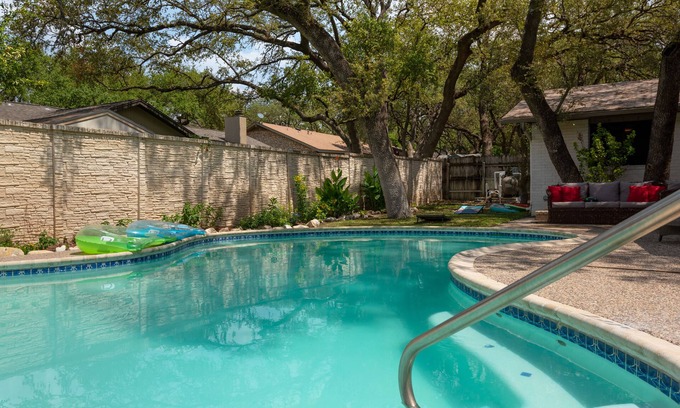 Woods of Shavano House | Elegant 4-Bedroom Retreat with Private Pool & Ocean Views