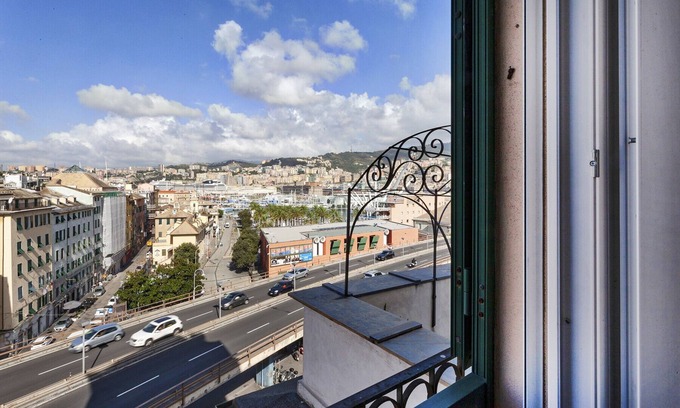 Genoa Historical Centre Apartment | Guest Rated 10/10: Dock 14 - Tramontana Awaits You