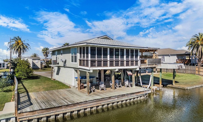 Jamaica Beach House | Dock Holiday: A Retreat That’s Always in Season!