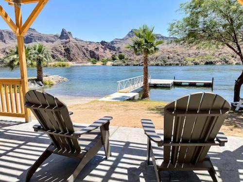 Parker Dam House | Waterfront Cottage Retreat with Boat Ramp & Ocean Views