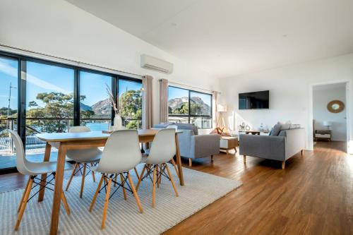 Coles Bay House | Family-Friendly Retreat at Dock of the Bay - 4 Star Stay