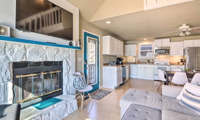 Linn Creek Cottage | Scenic Lakefront Linn Creek Home with Dock & Family Amenities