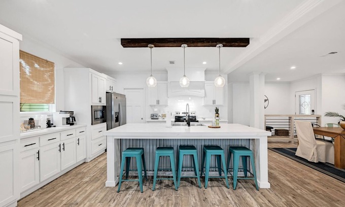 Kingsland House | Top-Rated Dockside Digs with Boat Slip and Firepit