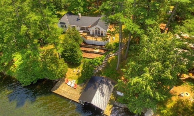 Rideau Lakes House | Dockview Splendour on Opinicon Lake