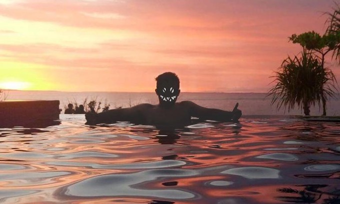 Mushroom Bay House | Serene Dodol Lembongan Cliff Sunset with Oceanfront Pool