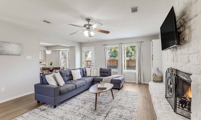 South Creek House | Family & Pet-Friendly Retreat Near ATX and Georgetown!