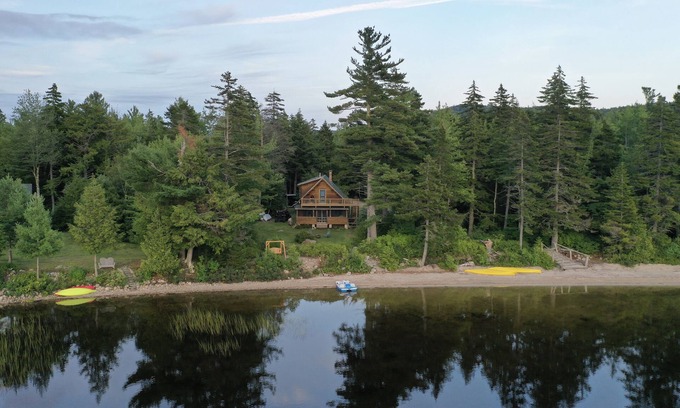Sullivan Cabin | Discover Maine's Charm: Pet-Friendly Stays with Ocean Views