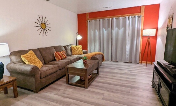 Cottonwood-Verde Village House | Family-Friendly Home Near Downtown Prescott with Breakfast