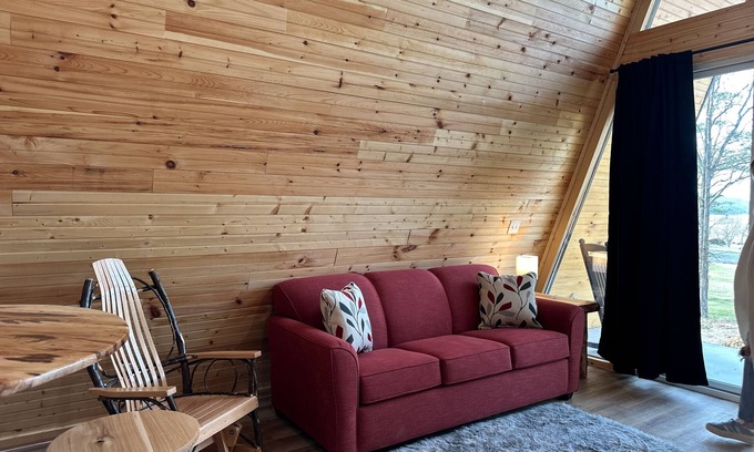 Newport Cabin | Pet-Friendly Cabin with Mountain & Lake Views and Balcony