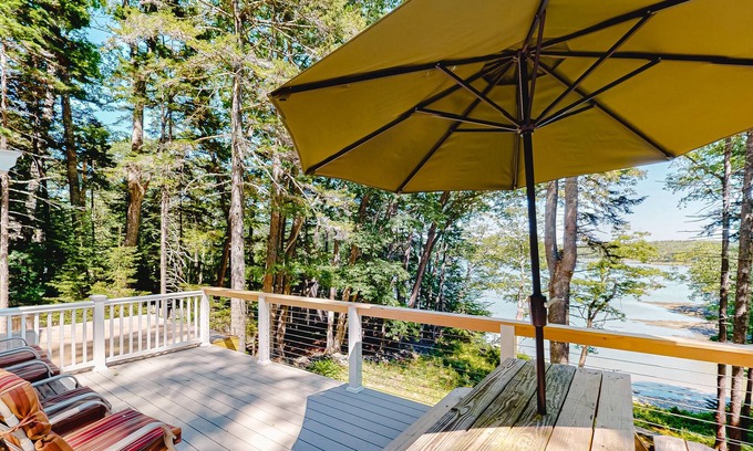Cushing Cottage | Dog-friendly cottage with water view, deck, firepit, & grill - snowbirds welcome