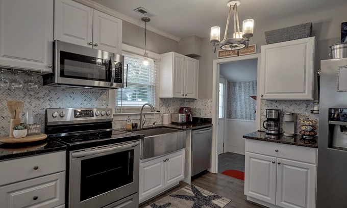Hampton Cottage | Pet-Friendly Cottage Steps from the Beach with Amazing Amenities