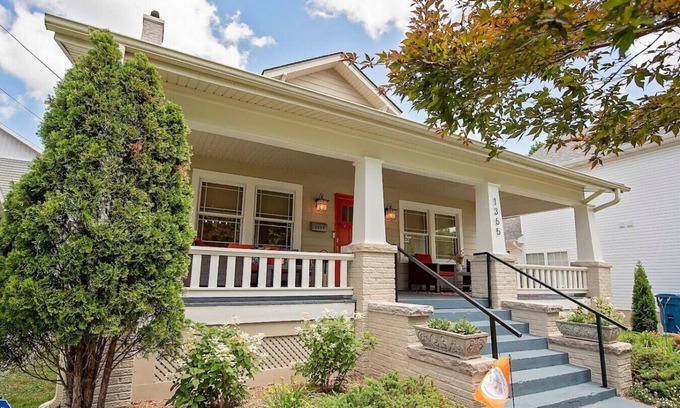 Rountree Apartment | Pet-Friendly Escape at The Cherry St House Near MSU