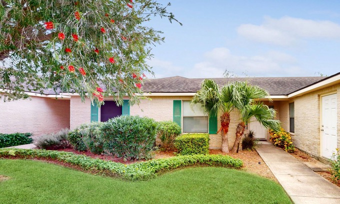 Laguna Vista House | Pet-Friendly Retreat with Golf Views, Pool & Gym Amenities