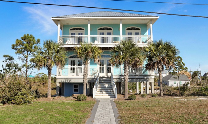 Cape San Blas House | 🌊Dog Friendly Home with Private Pool-Steps to the Beach-Salty Owl🌊