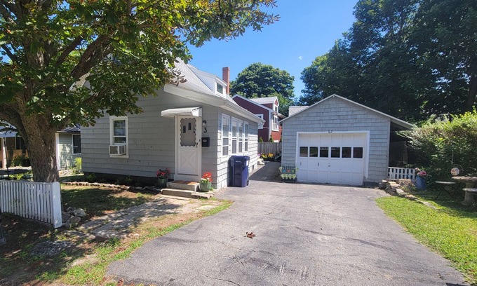 Rockport House | Pet-Friendly Retreat in Rockport, Steps from Beaches & Shops