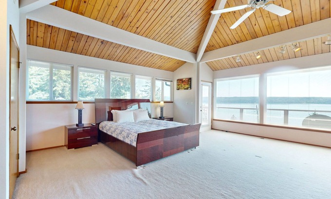 Brinnon House | Pet-Friendly Retreat with Ocean View and Beach Access