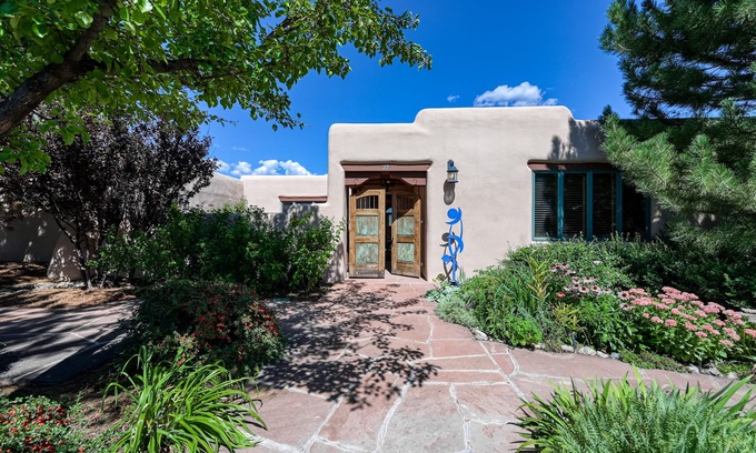 El Prado House | Pet-Friendly Retreat with Private Hot Tub & High-Speed WiFi