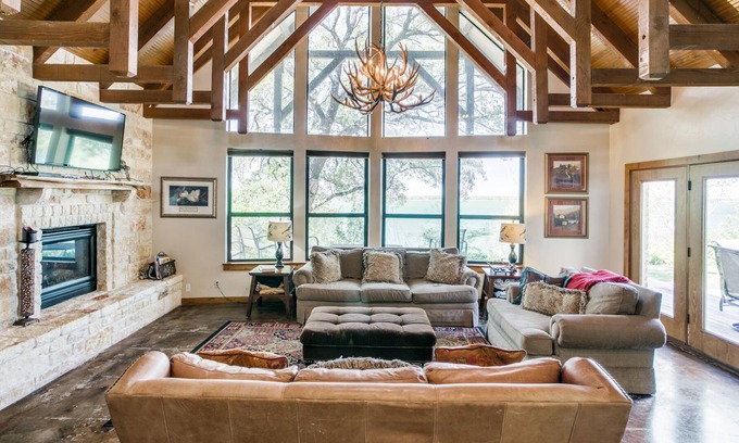 Lake Whitney House | Dog-Friendly Home with Lake Whitney Views - Near Boat Ramp