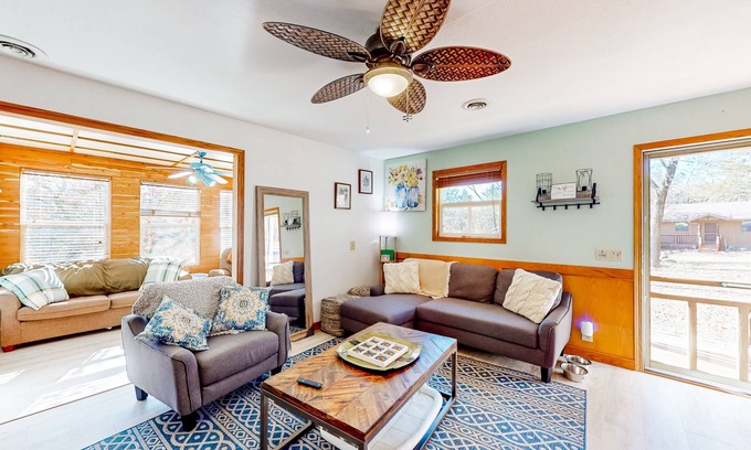 Eagle Rock House | Pet-Friendly Lake House with Firepit & Furnished Deck