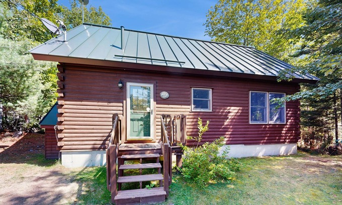 Greenville House | Pet-Friendly Lakefront Retreat with Dock & Free WiFi