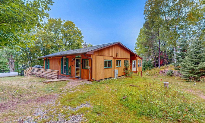 Presque Isle House | Pet-Friendly Lakefront Retreat with Boat Access & Deck