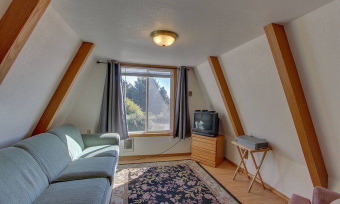 Otter Rock Ski Chalet | Pet-Friendly Oceanfront Chalet with Beach Access & Views