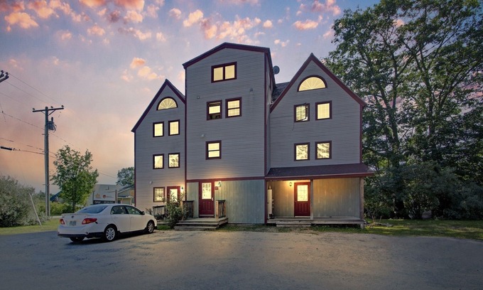 Campton Apartment | Cozy Dog-Friendly Apartment Near Loon Mountain & Waterville