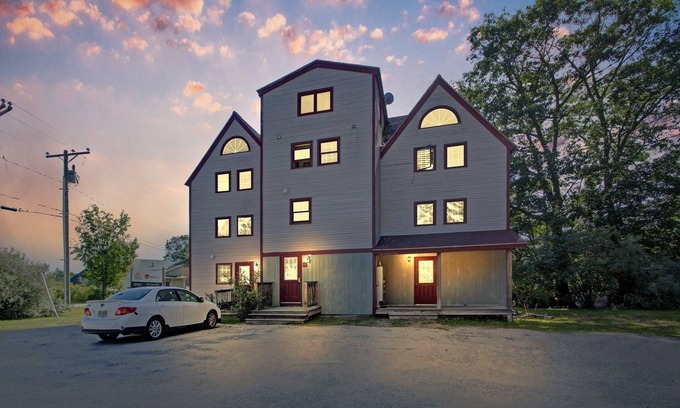 Campton Apartment | Pet-Friendly Retreat Near Loon Mountain & Waterville Valley