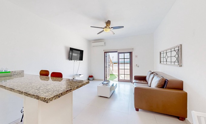La Paloma House | Pet-Friendly Suite with Hot Tub & Heated Outdoor Pool