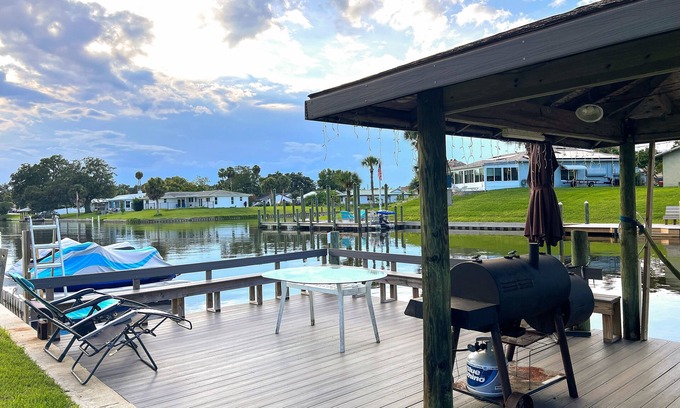 Palm Harbor House | Dog friendly -waterfont home with a private dock, work station , W/D and WIFI