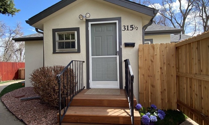 Old Prospect Cottage | Top Rated Dog-Friendly Retreat with Private Yard Near CSU