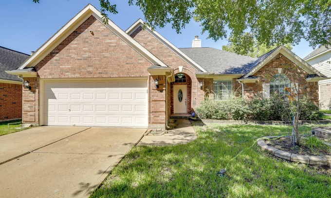 George Bush Park/Eldridge House | Dogs Welcome, Fenced Yard: Richmond Retreat!