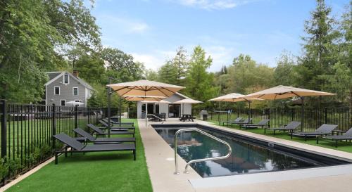 Three Oaks House | Unwind at Dogwood By Dwell Vacations - Pet Friendly Retreat