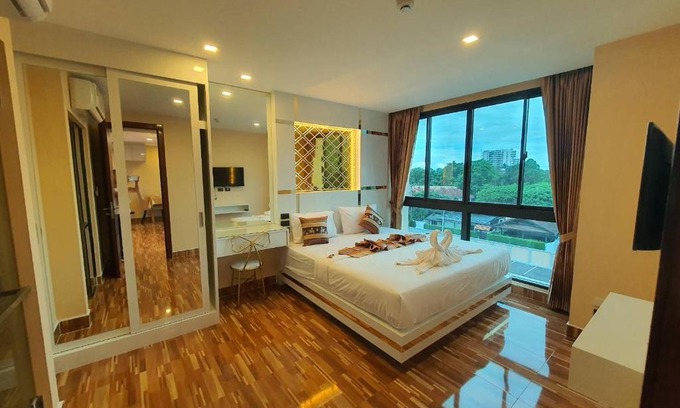 Chang Phueak Apartment | Relax at Doi Sutep Hill: Pool & Wheelchair Accessible Stay